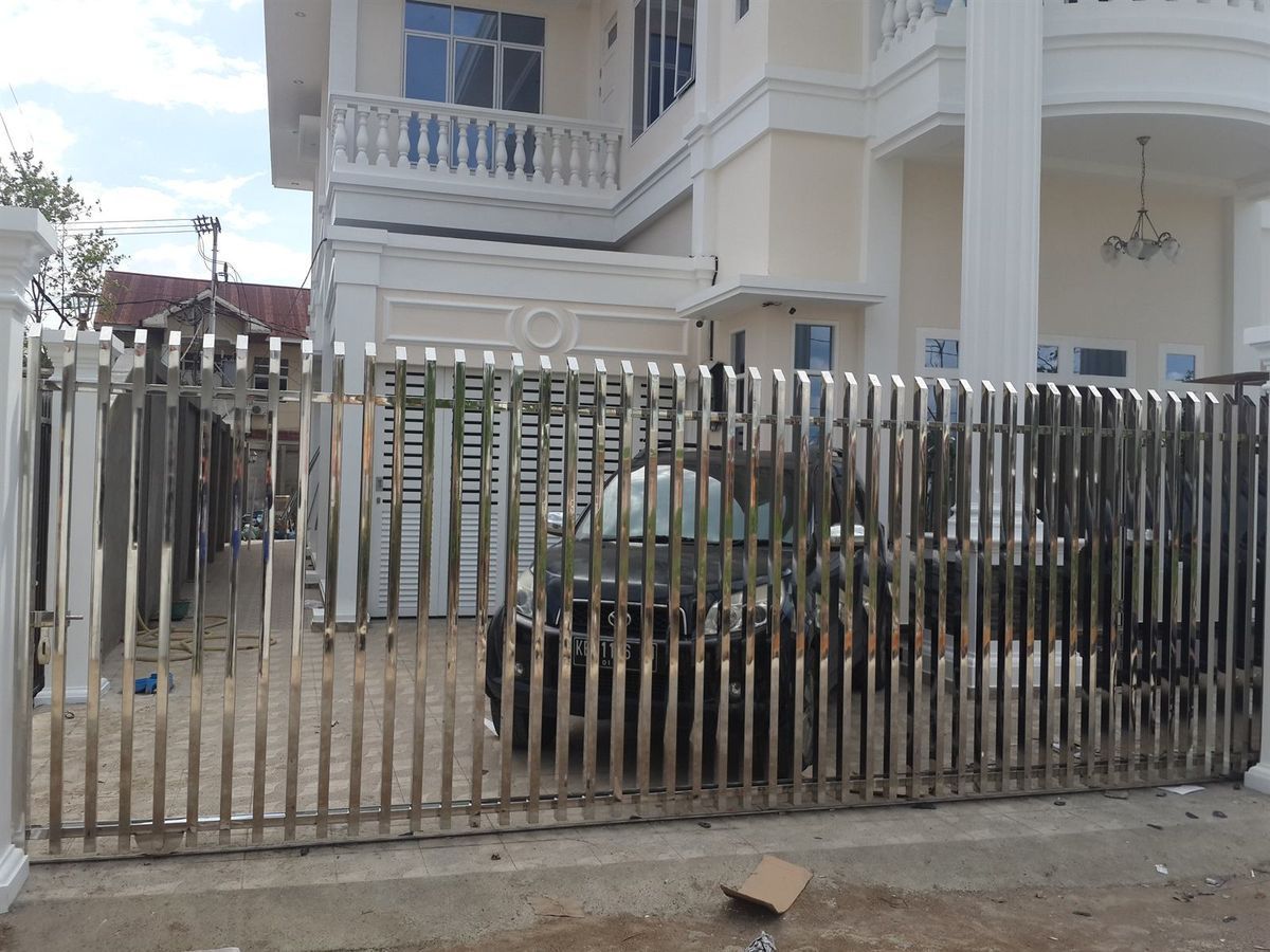 Pintu Dorong Stls - Dokumentasi Proyek